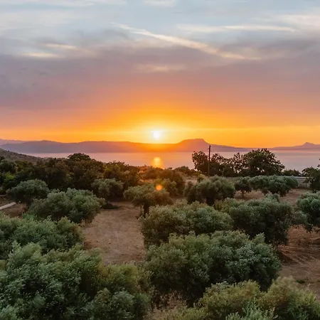 Villa Danna - Private Pool, Playground & Sea Views