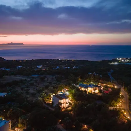 Villa Danna - Private Pool, Playground & Sea Views