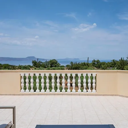 Villa Danna - Private Pool, Playground & Sea Views Rethymno