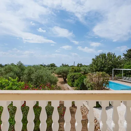Danna - Private Pool, Playground & Sea Views Villa