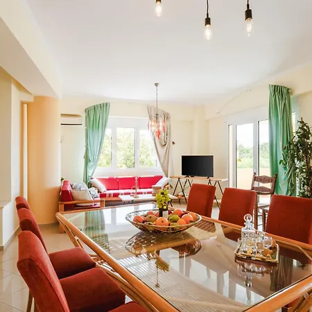 Villa Danna - Private Pool, Playground & Sea Views