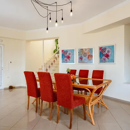 Danna - Private Pool, Playground & Sea Views Rethymno