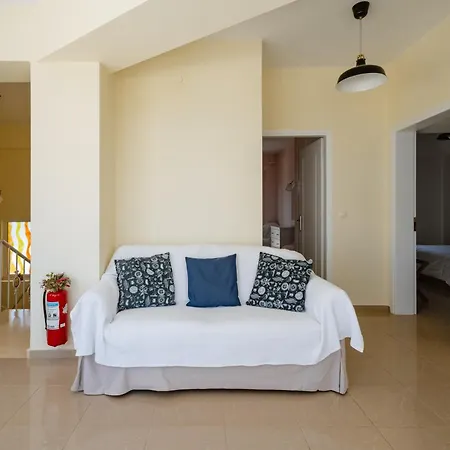 Danna - Private Pool, Playground & Sea Views