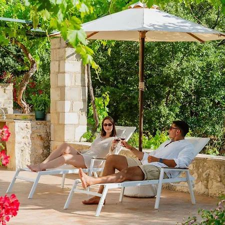 Villa Danna - Private Pool, Playground & Sea Views Rethymno